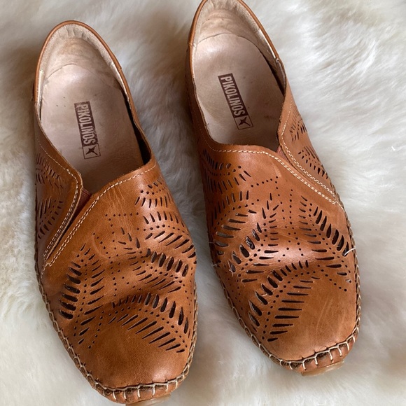 PIKOLINOS Shoes - PIKOLINOS WOMEN LEATHER SHOE SIZE 38